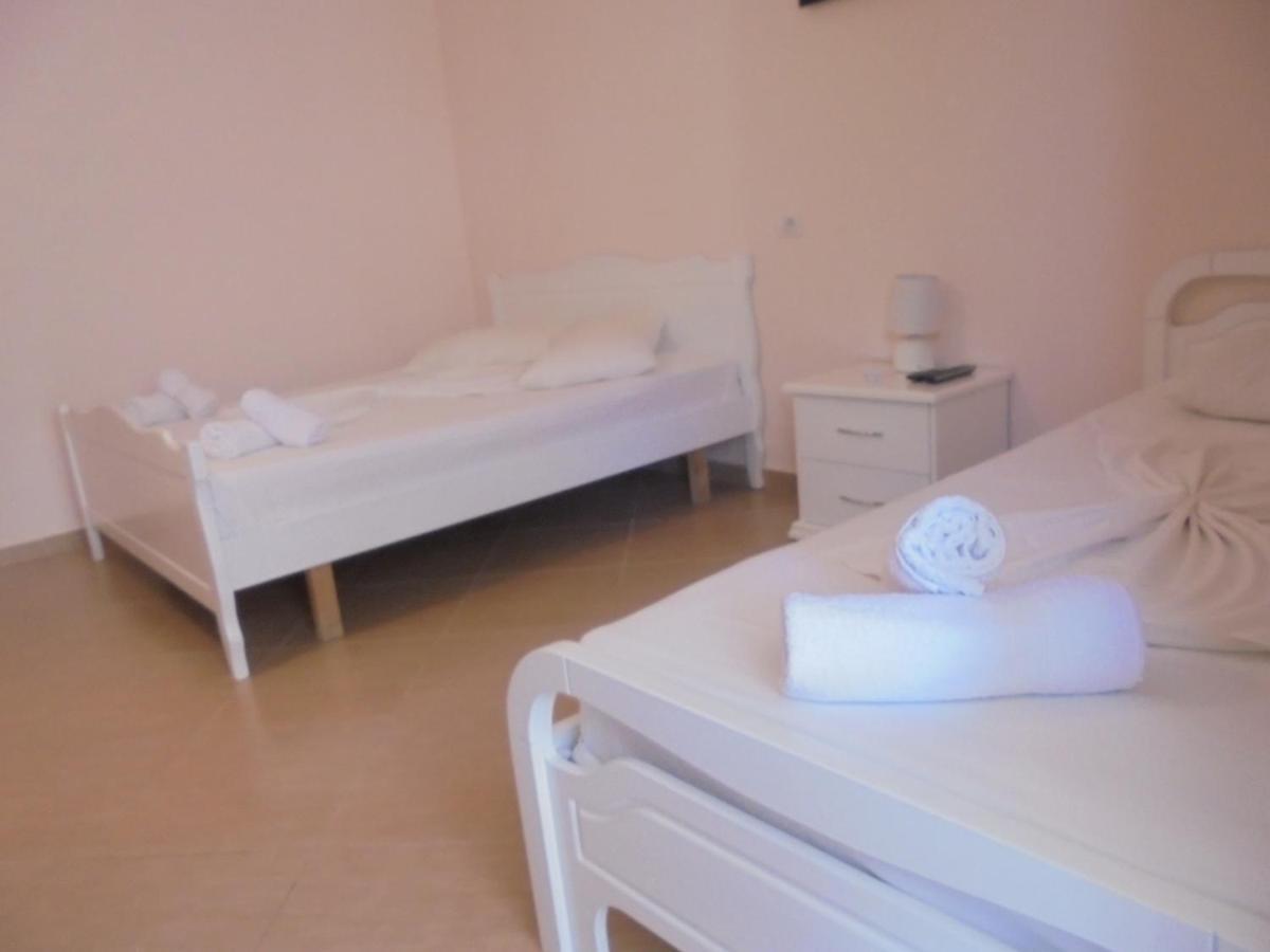 Zacaj Hotel Ksamil Exterior foto
